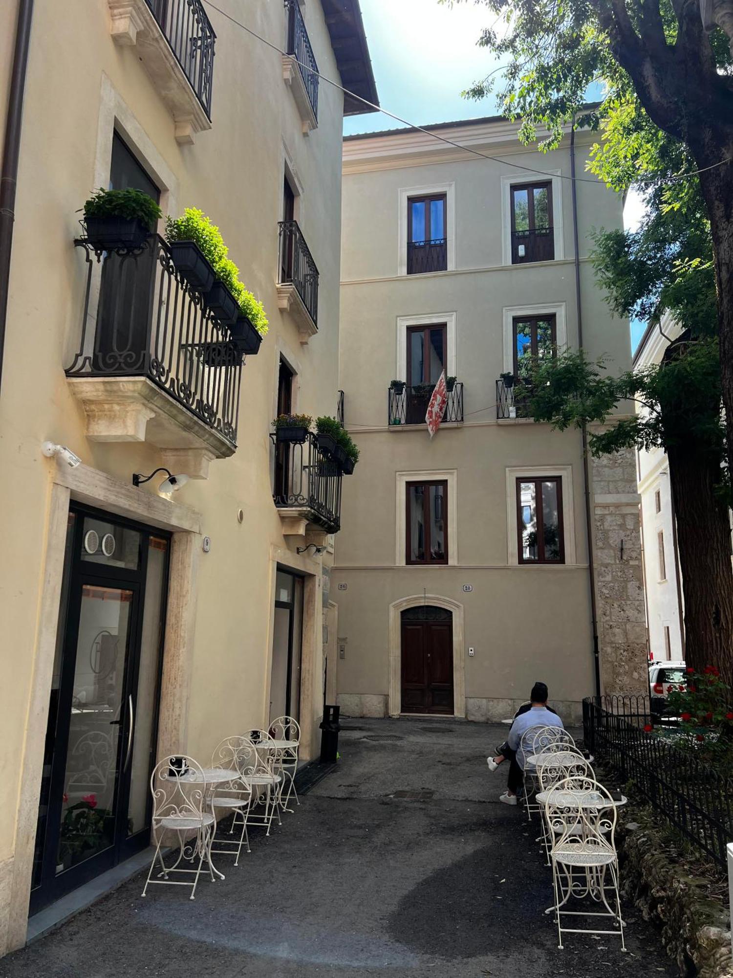 Antica Dimora San Crisante - Centro Storico Apartamento LʼAquila Exterior foto